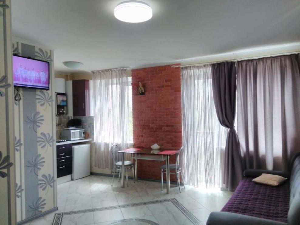 Apartment On 8 Marta Mykolaïv Extérieur photo